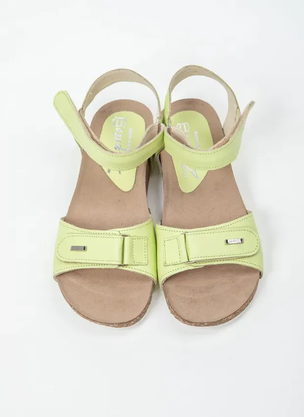 カール sandały na korku - skóra naturalna - model 343 - kolor pistacjowy